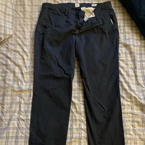 GAP Navy Essential Khaki Slim Pants